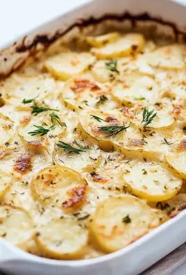 Cheesy Garlic Scalloped Potatoes
