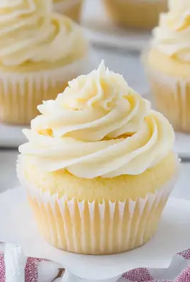 Easy Vanilla Cupcakes Recipe