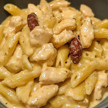 Creamy Jalapeño Popper Chicken Pasta