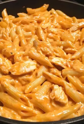 Creamy Spicy Buffalo Chicken Pasta Skillet