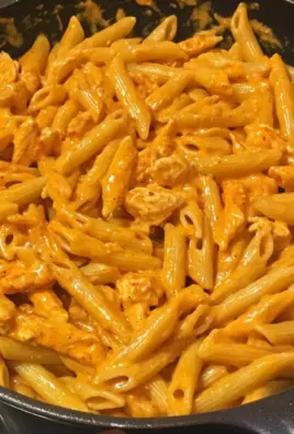 Creamy Buffalo Garlic Parmesan Chicken Pasta