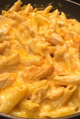 Skillet for Dinner – Cheesy Buffalo Chicken & Pasta